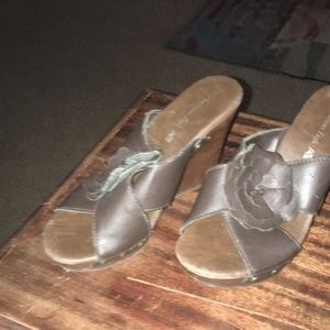 American eagle slip on wedges